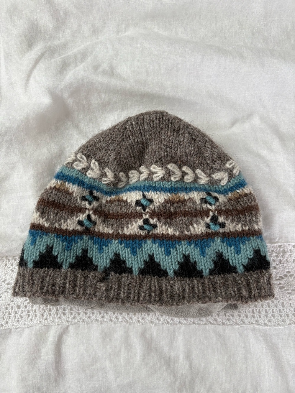 Lost Horizons 100% wool dakotah Beanie wool adult fair isle blue gray
